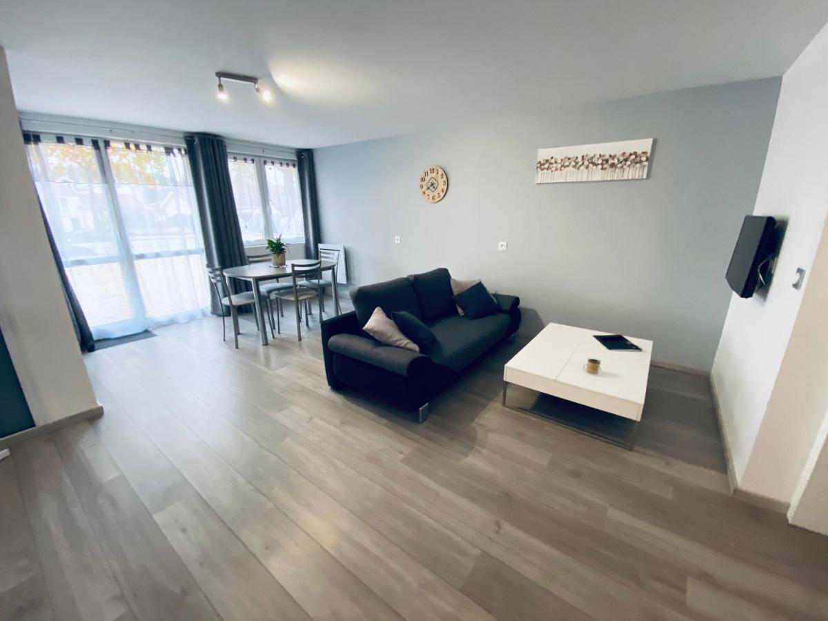 Toul Appartement Entier Avec Parking Prive Au Calme Cosy A Etage Avec Balcon Exterior photo