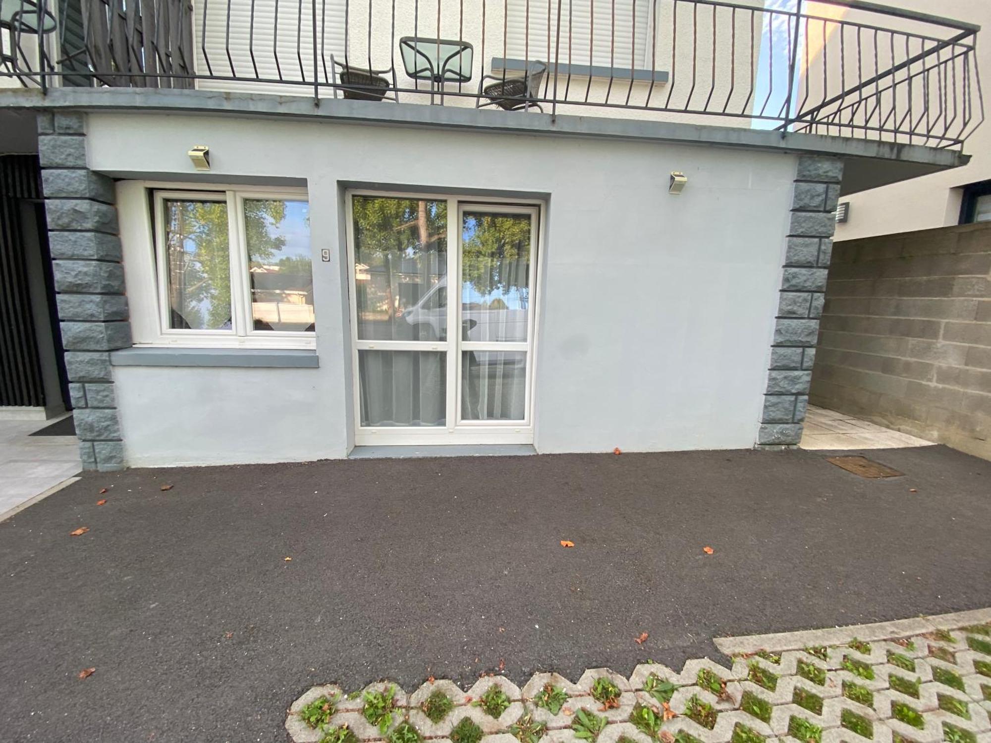 Toul Appartement Entier Avec Parking Prive Au Calme Cosy A Etage Avec Balcon Exterior photo